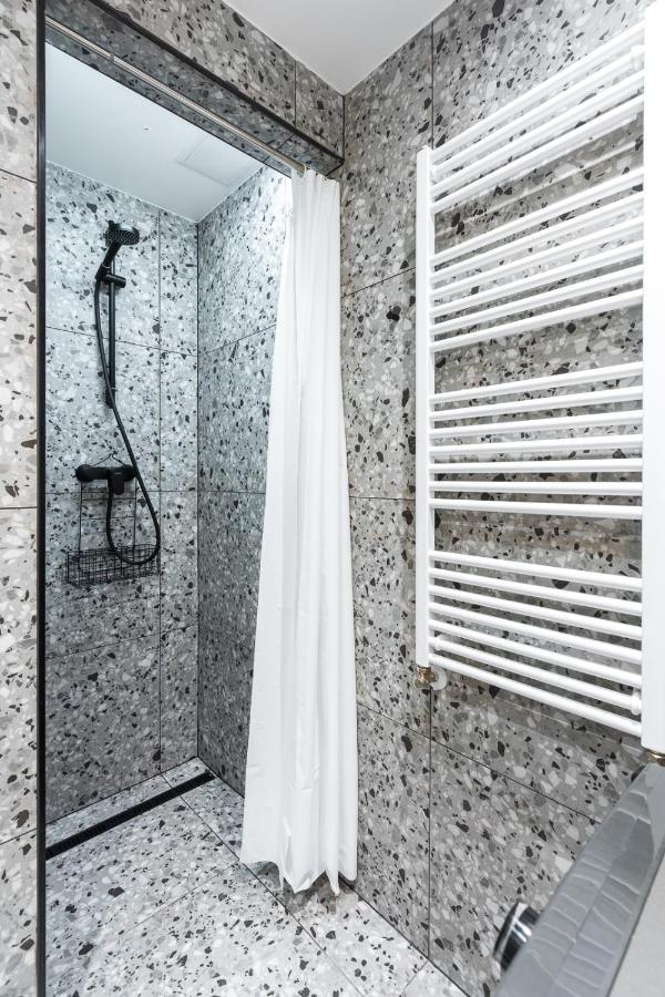 Luxury Peaceful Apartment By The St Stephen'S Basilica Boedapest Buitenkant foto