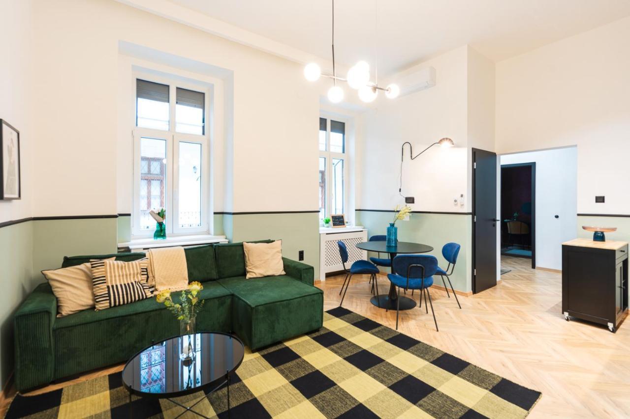 Luxury Peaceful Apartment By The St Stephen'S Basilica Boedapest Buitenkant foto